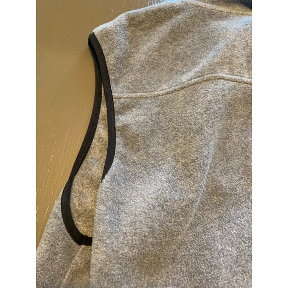 Sleeveless vest new‎ with tags - Picture 9 of 9